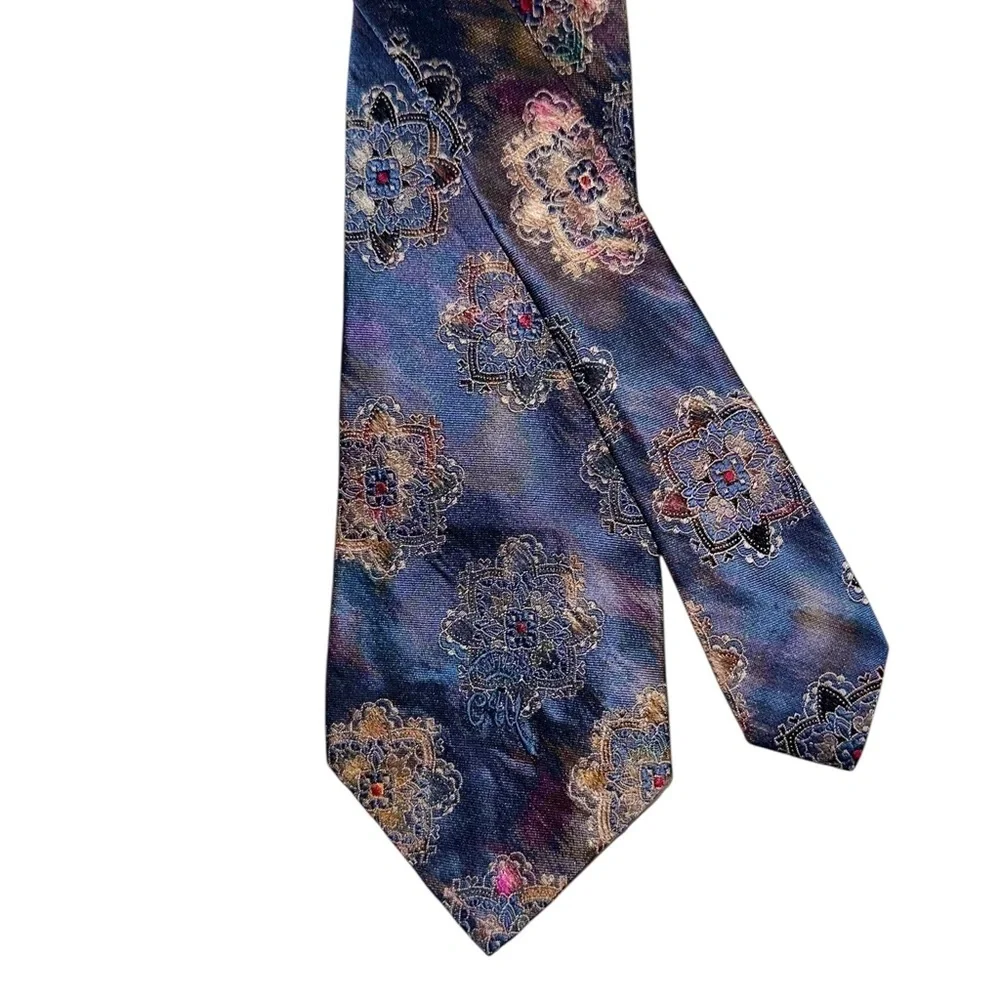 Countess Mara Mens Tie Blue Purple Medallion Logo Vtg Necktie 58x3.5”